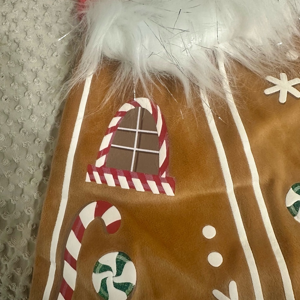 Merry & Bright Gingerbread House Pet Cape & Hat Set – Size M/L – New with Tags - Picture 2 of 15